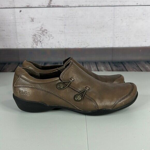 Taos Shoe Womens 9.5 Brown Leather Slip on Comfort Casual Loafer Encore Flat - Picture 1 of 9